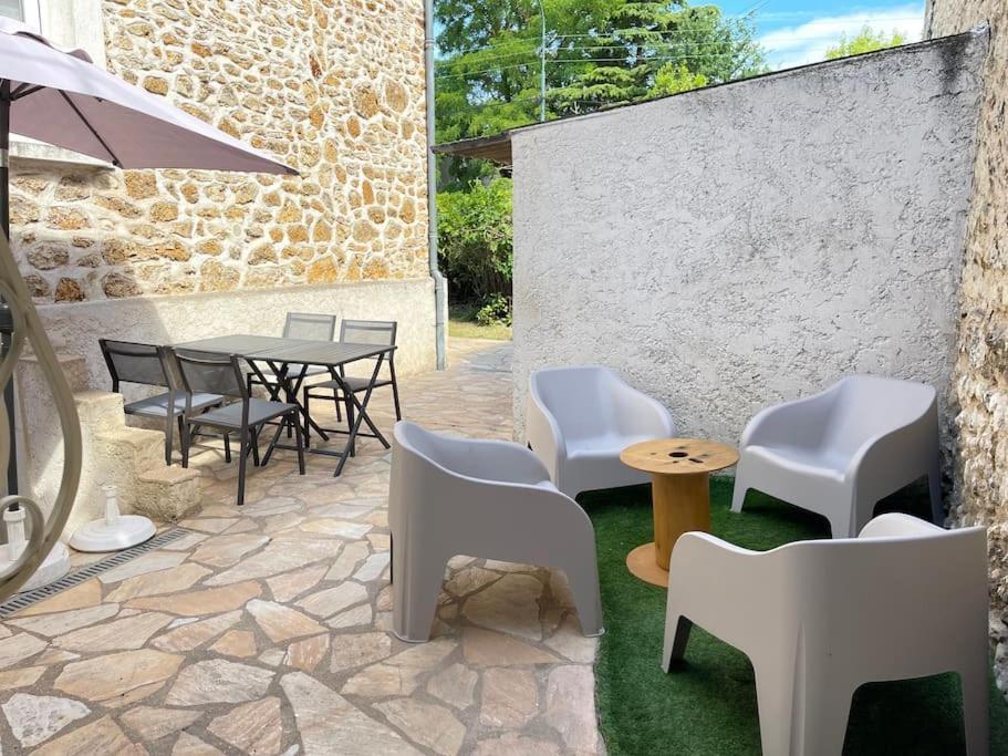 «  La Petite Maison » ....Des Grands Espaces... Saint-Maur-des-Fosses Exterior photo